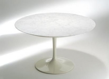 Mesa de Jantar Saarinen